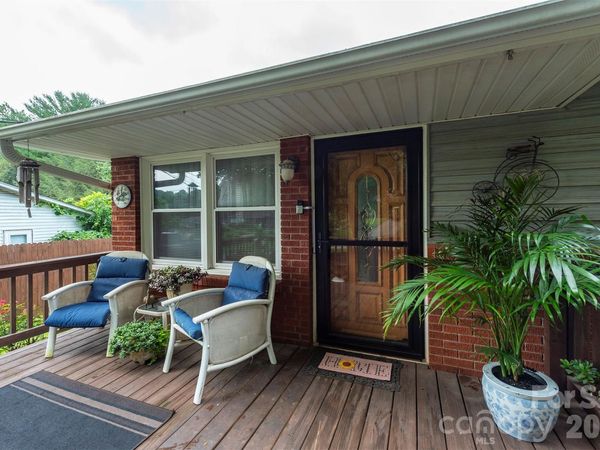 424 Lower Grassy Branch Road , Asheville, NC 28805