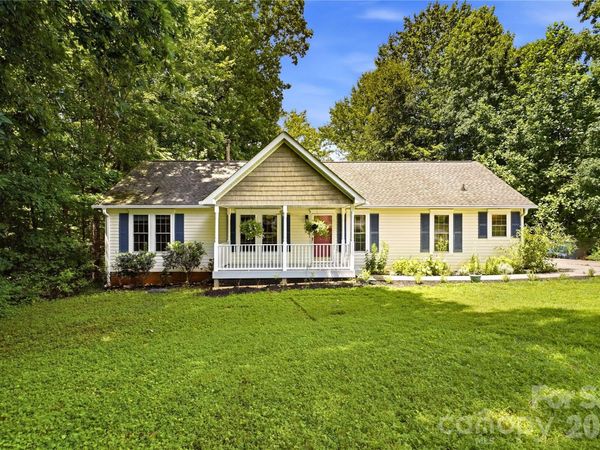 3555 Lake Bluff Drive , Sherrills Ford, NC 28673