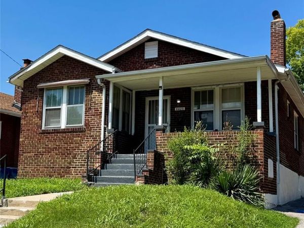 6425 Perry Avenue , Pine Lawn, MO 63121