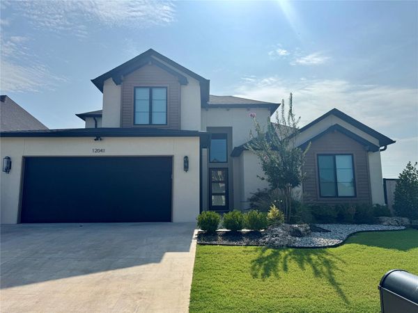 12041 S Vandalia Avenue E, Tulsa, OK 74137