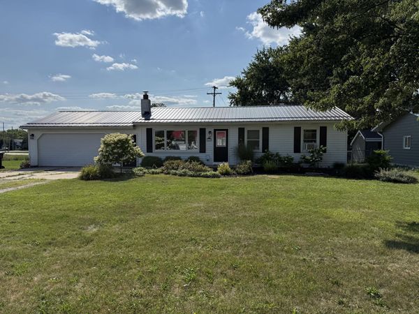 460 3rd Street, Sunfield, MI 48890