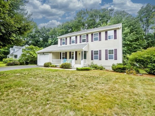 20 Avis Circle, Northampton, MA 01062
