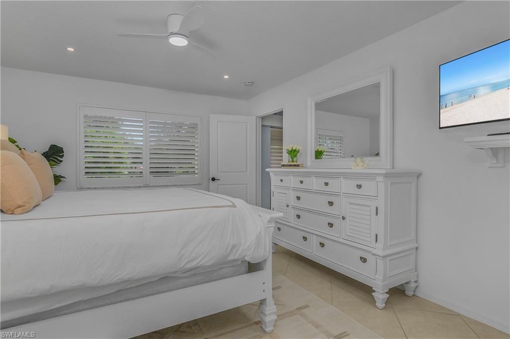 7725 Jewel Ln, Unit 201, Naples, FL 34109 Photo