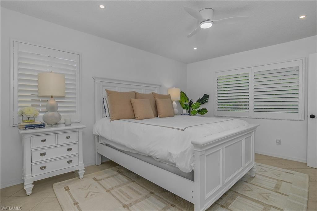 7725 Jewel Ln, Unit 201, Naples, FL 34109 Photo