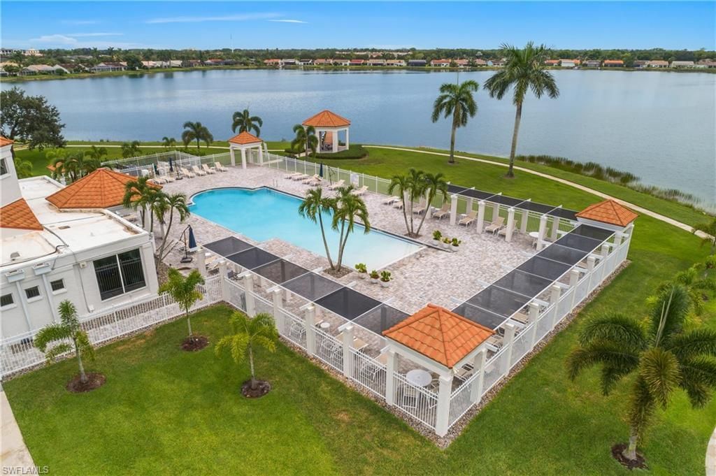7725 Jewel Ln, Unit 201, Naples, FL 34109 Photo