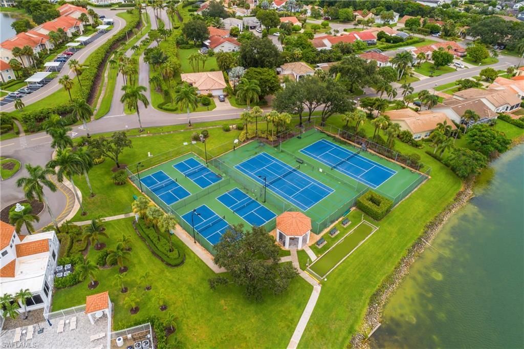 7725 Jewel Ln, Unit 201, Naples, FL 34109 Photo