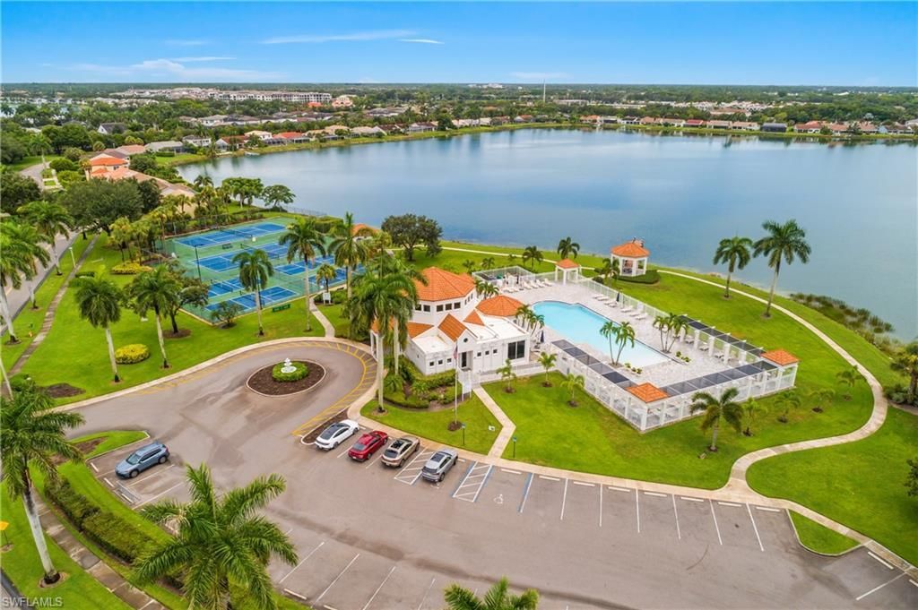 7725 Jewel Ln, Unit 201, Naples, FL 34109 Photo