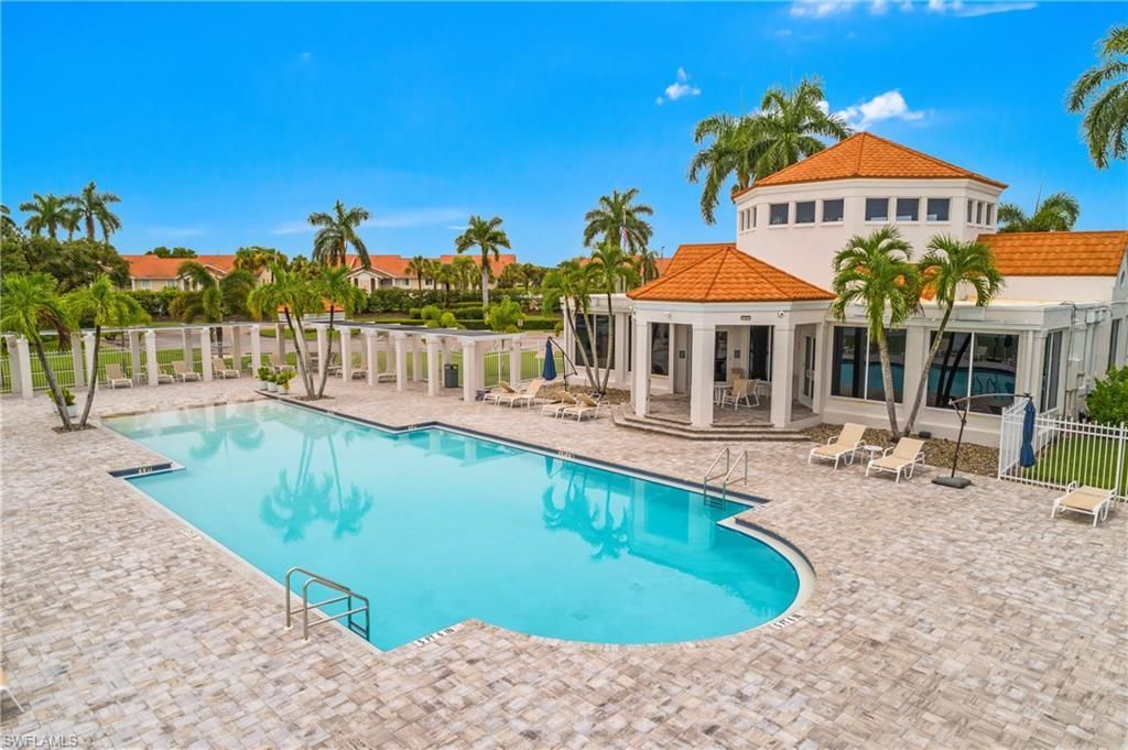7725 Jewel Ln, Unit 201, Naples, FL 34109 Photo
