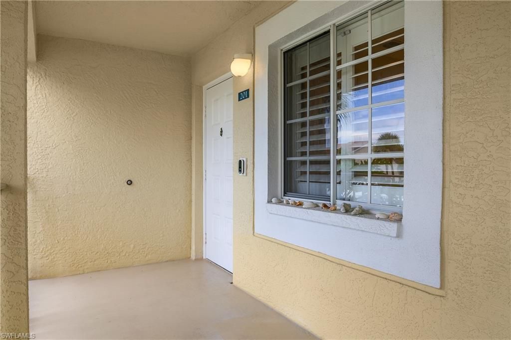 7725 Jewel Ln, Unit 201, Naples, FL 34109 Photo
