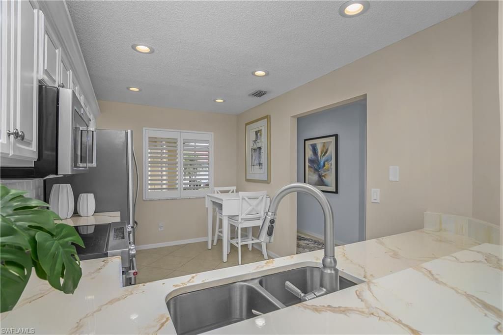 7725 Jewel Ln, Unit 201, Naples, FL 34109 Photo
