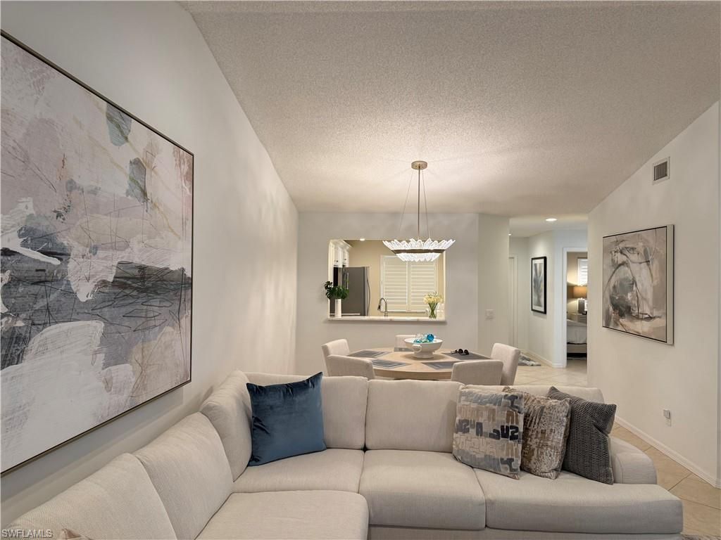 7725 Jewel Ln, Unit 201, Naples, FL 34109 Photo
