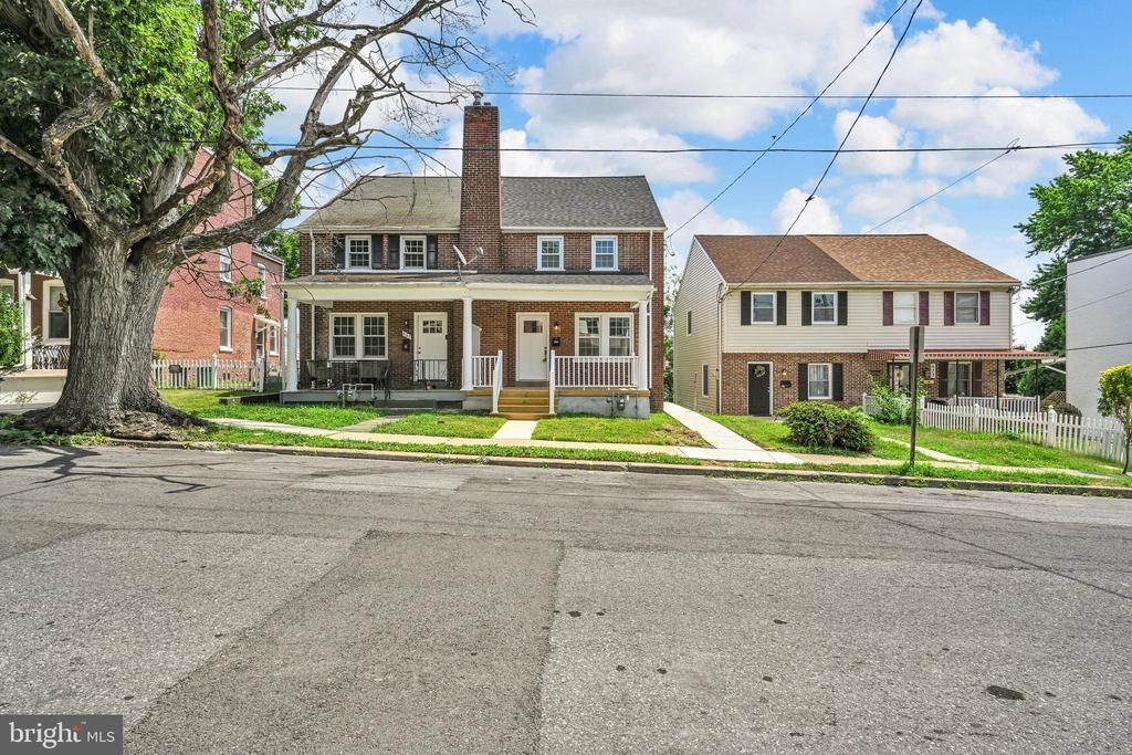 469 NEW DORWART STREET , LANCASTER, PA 17603