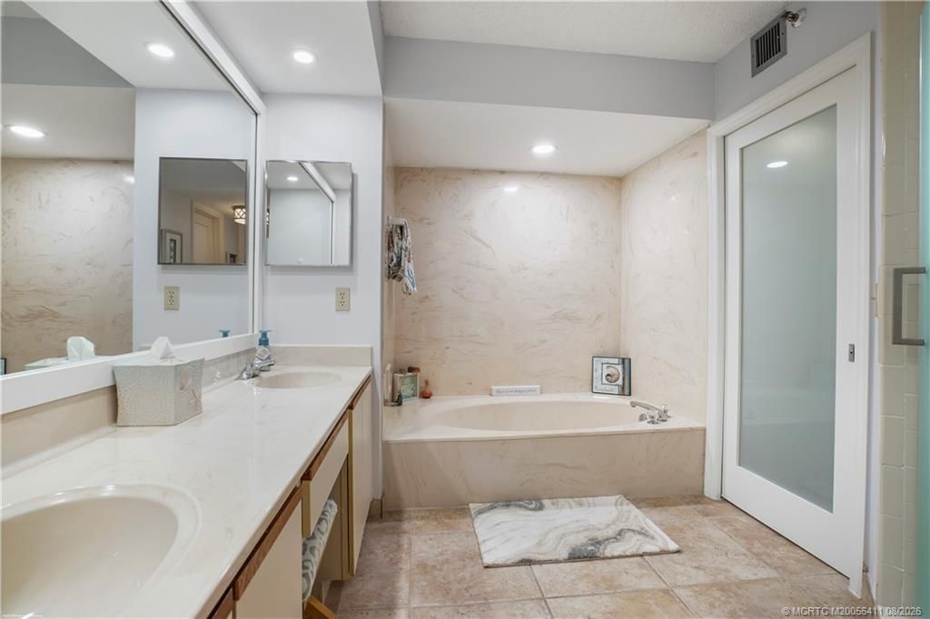 9600 S Ocean Drive, Unit 1204, Jensen Beach, FL 34957 Photo