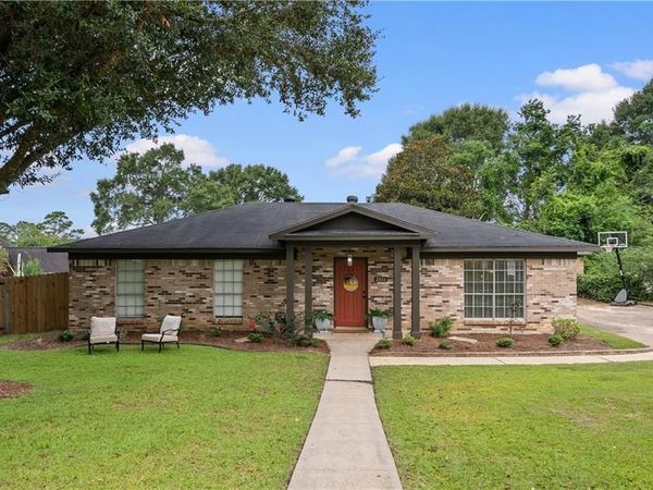 2016 Marian Drive, Mobile, AL 36695