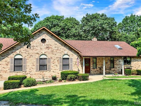 5965 Evergreen Lane, Villa Ridge, MO 63089