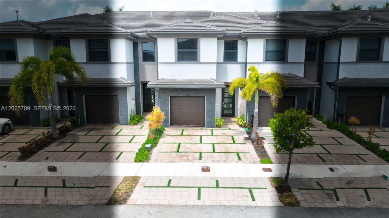 15826 NW 91st Ct , Unit 15826, Miami Lakes, FL 33018 Photo