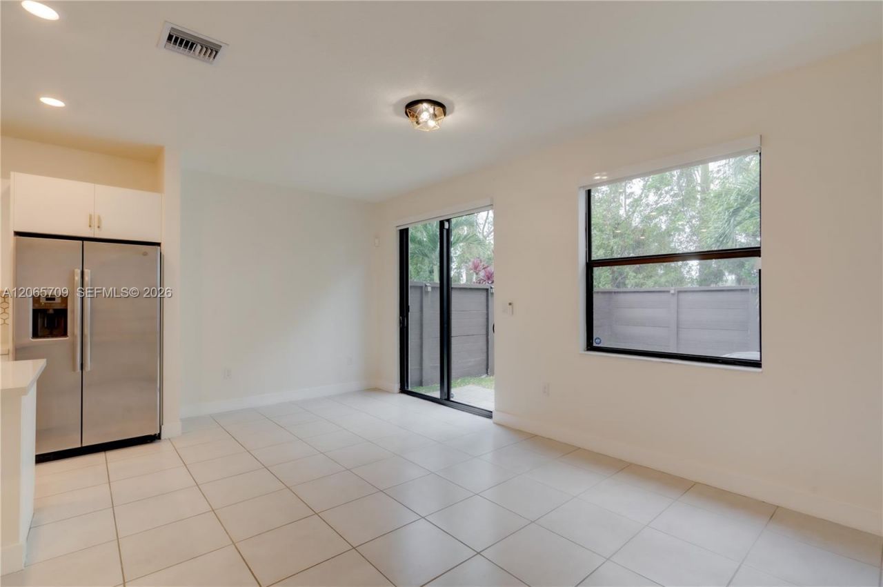 15826 NW 91st Ct , Unit 15826, Miami Lakes, FL 33018 Photo