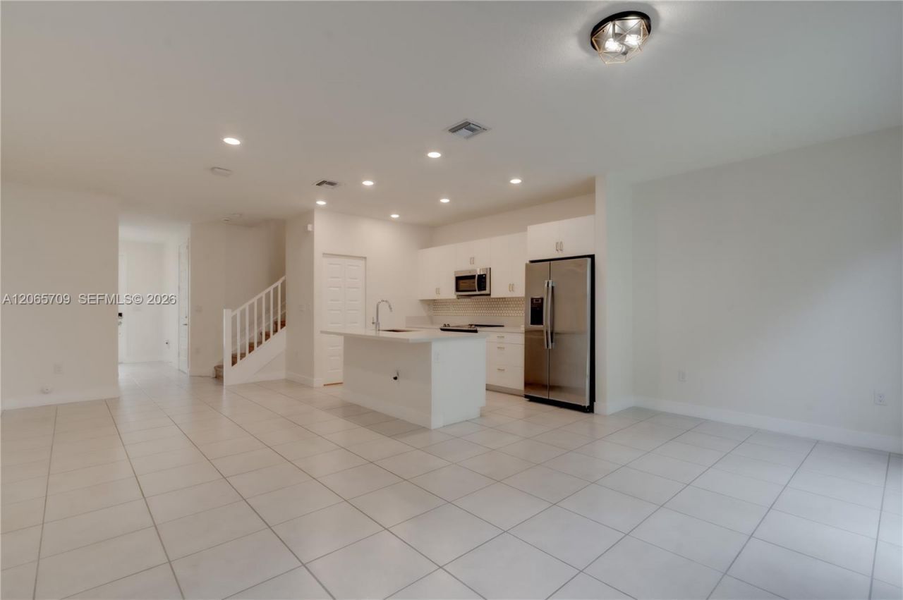 15826 NW 91st Ct , Unit 15826, Miami Lakes, FL 33018 Photo