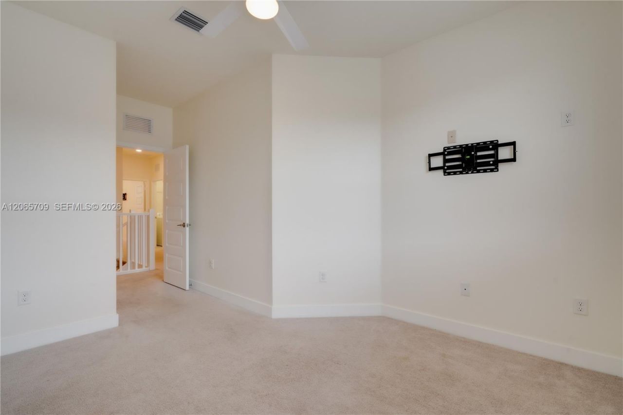 15826 NW 91st Ct , Unit 15826, Miami Lakes, FL 33018 Photo