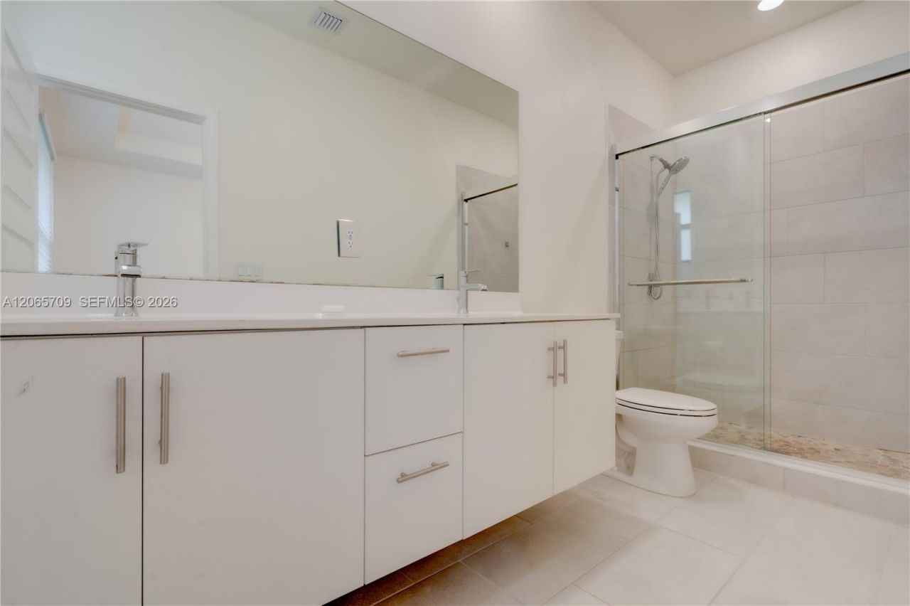 15826 NW 91st Ct , Unit 15826, Miami Lakes, FL 33018 Photo