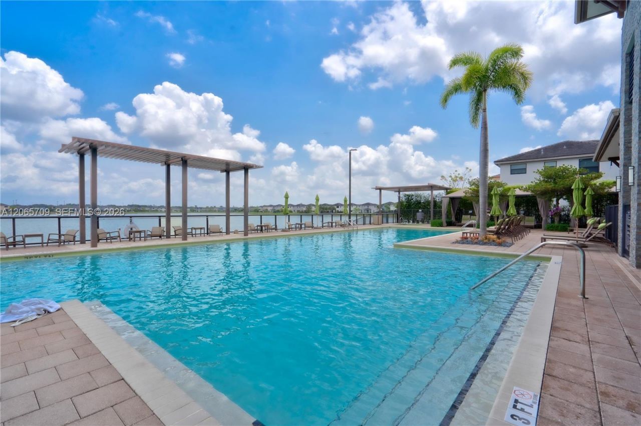 15826 NW 91st Ct , Unit 15826, Miami Lakes, FL 33018 Photo