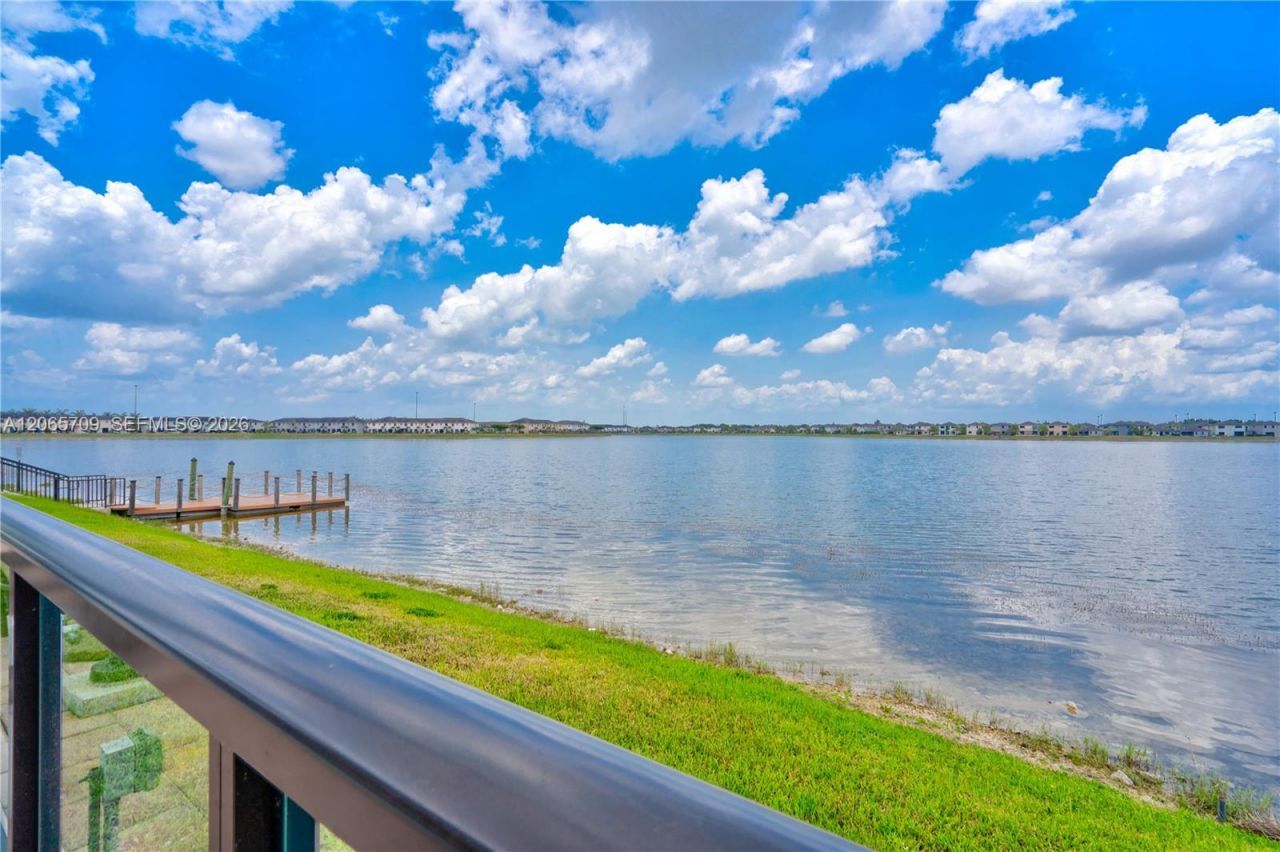 15826 NW 91st Ct , Unit 15826, Miami Lakes, FL 33018 Photo
