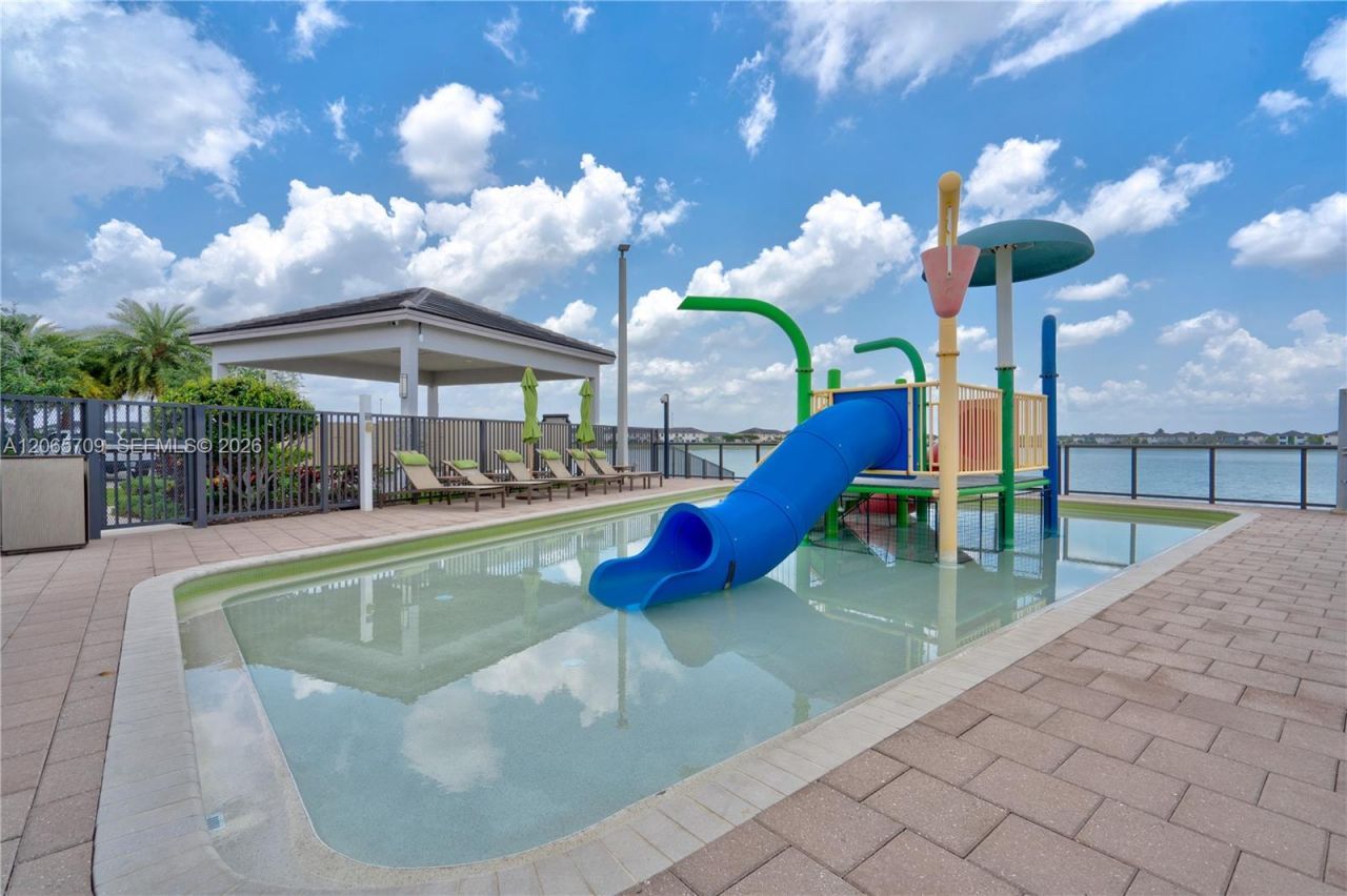 15826 NW 91st Ct , Unit 15826, Miami Lakes, FL 33018 Photo