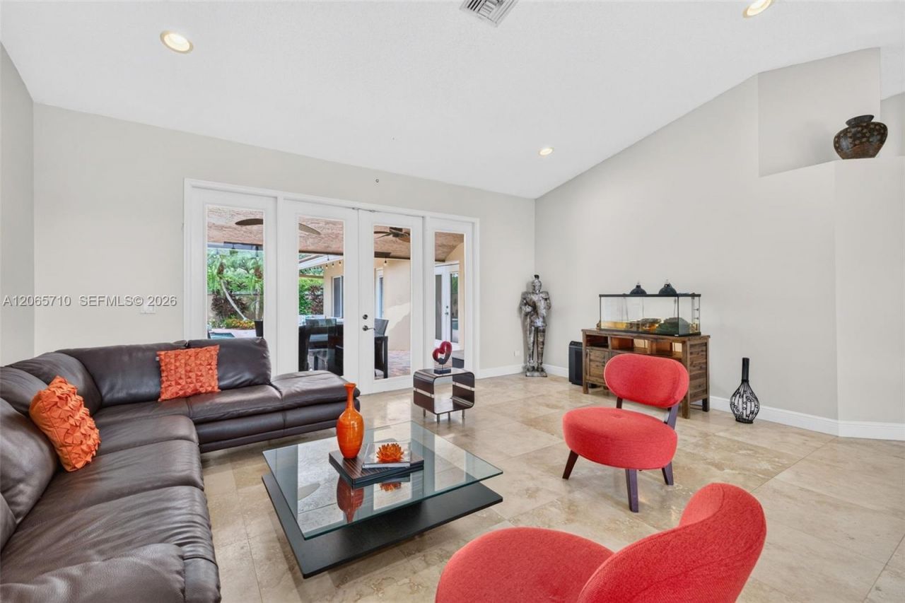 581 NW 110th Ave, Plantation, FL 33324 Photo