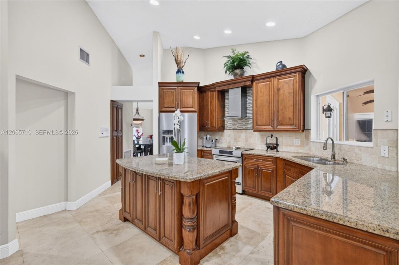 581 NW 110th Ave, Plantation, FL 33324 Photo