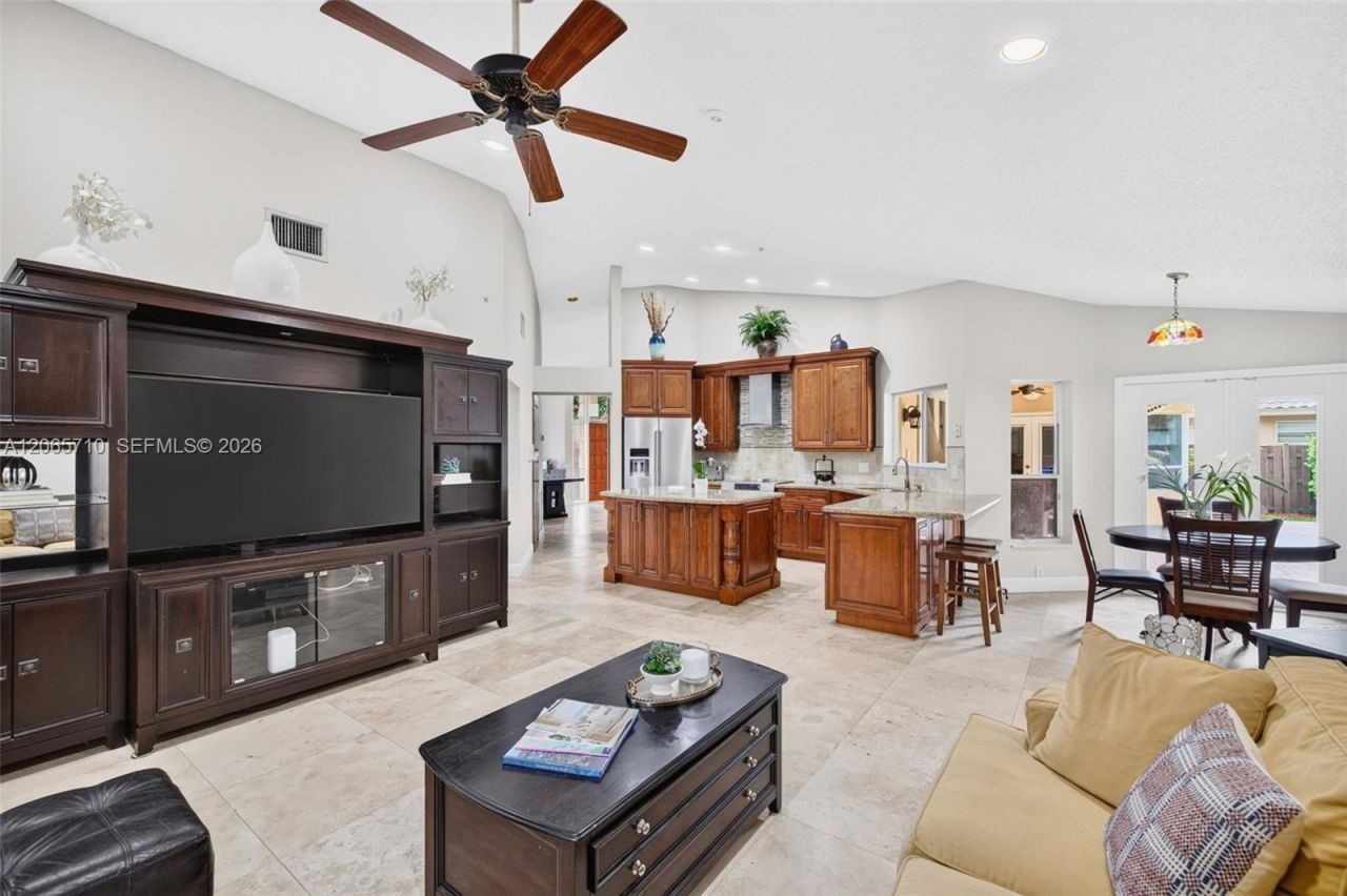 581 NW 110th Ave, Plantation, FL 33324 Photo
