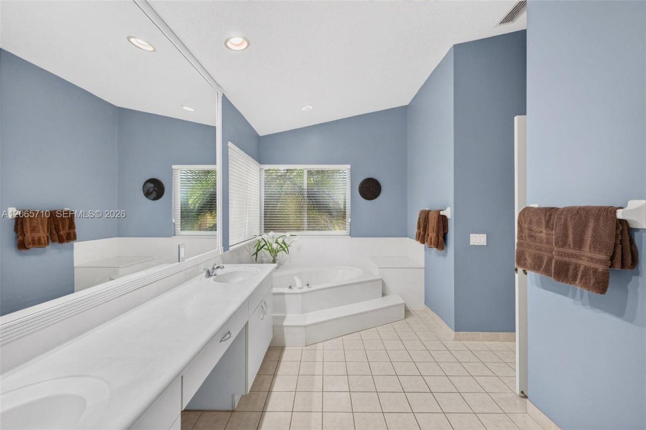 581 NW 110th Ave, Plantation, FL 33324 Photo
