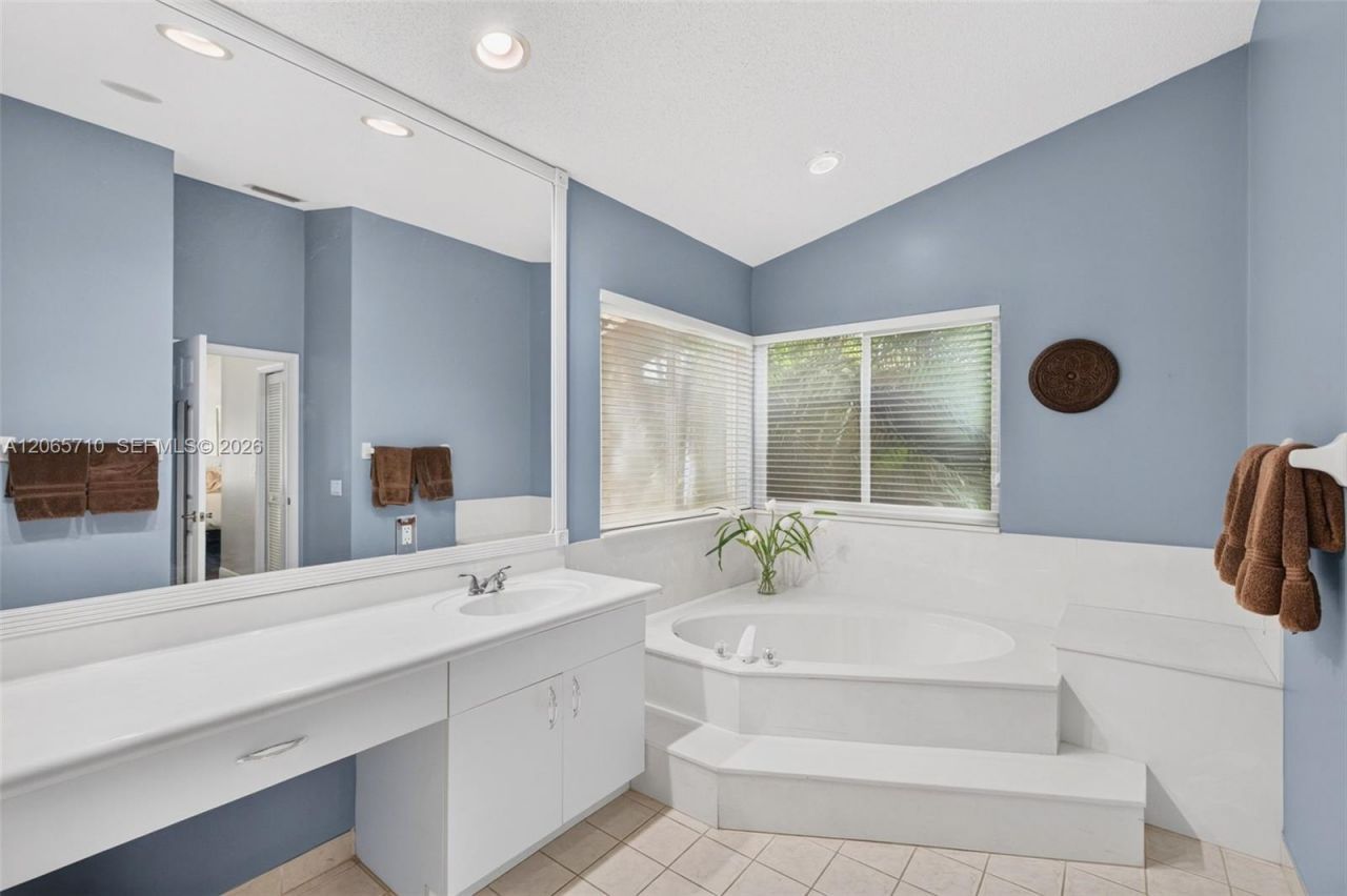 581 NW 110th Ave, Plantation, FL 33324 Photo