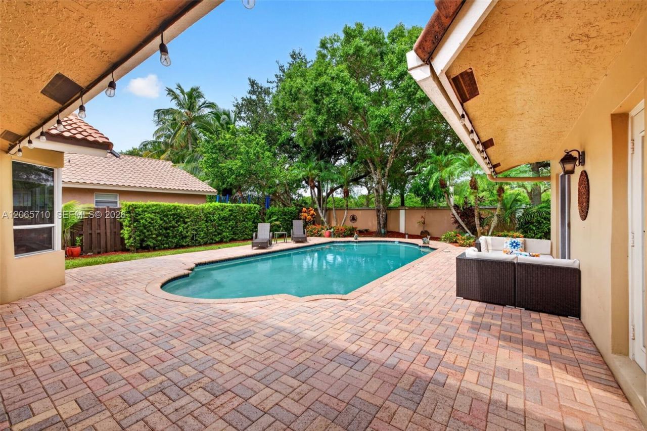 581 NW 110th Ave, Plantation, FL 33324 Photo