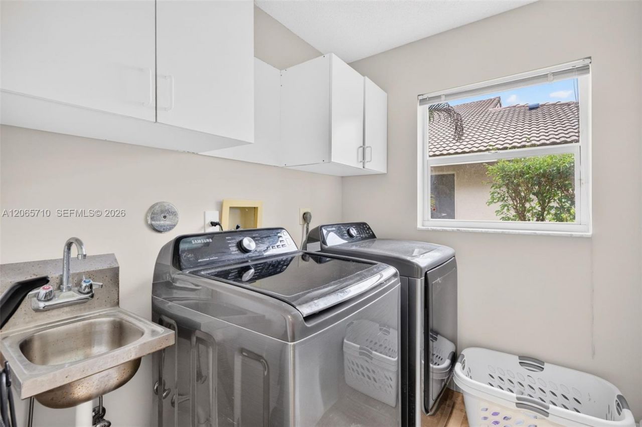 581 NW 110th Ave, Plantation, FL 33324 Photo