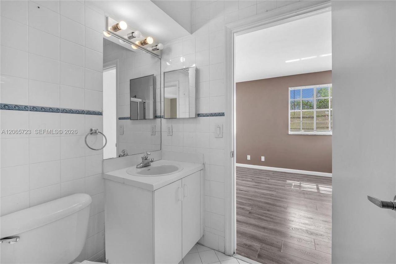 3698 San Simeon Cir , Weston, FL 33331 Photo