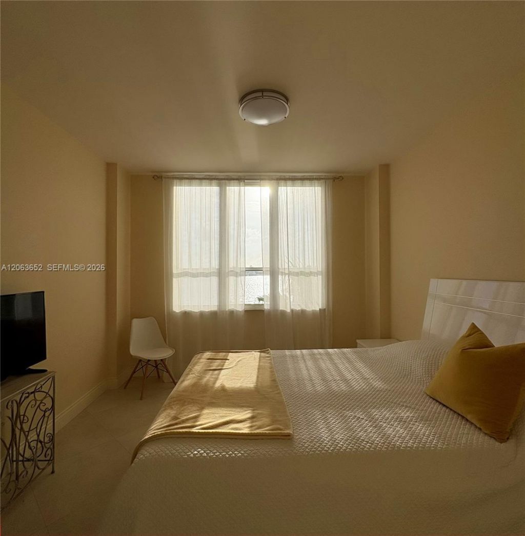 888 Brickell Key Dr, Unit 512, Miami, FL 33131 Photo