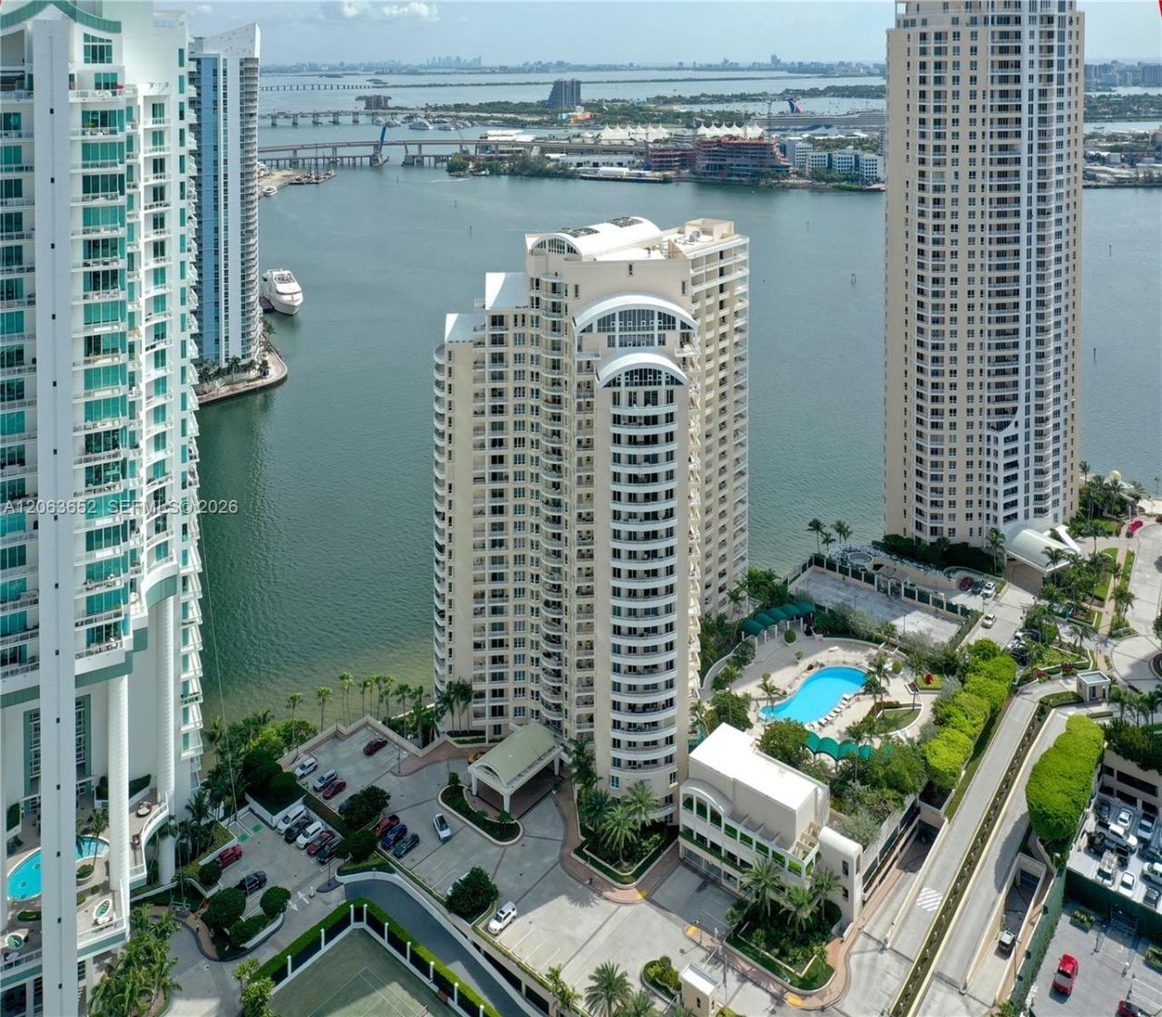 888 Brickell Key Dr, Unit 512, Miami, FL 33131 Photo