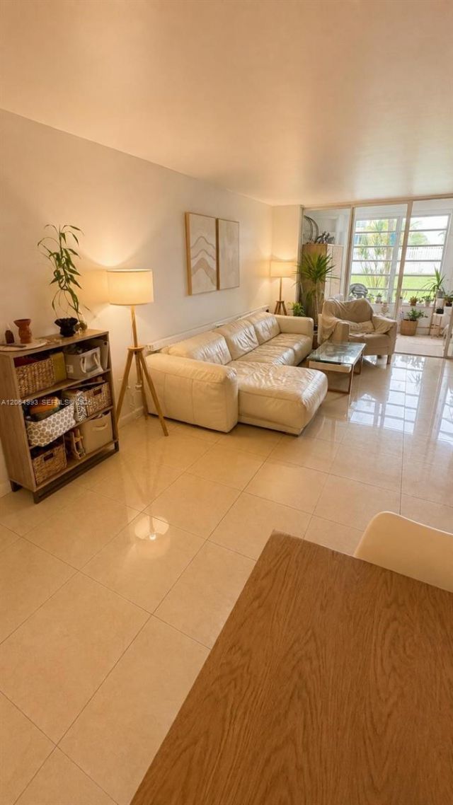 1501 NE 191st St , Unit C116, Miami, FL 33179 Photo