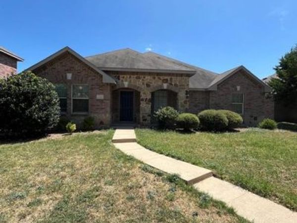 2210 Marvin Drive, Lancaster, TX 75134