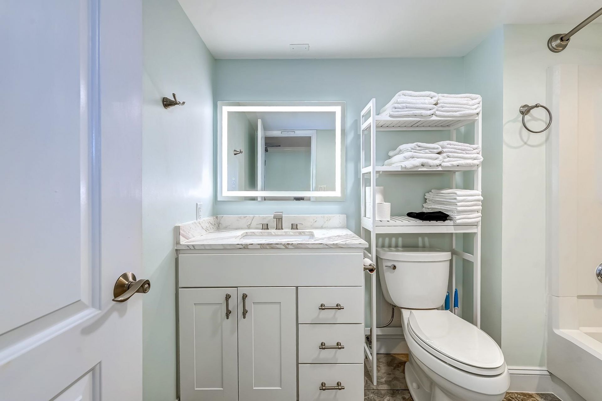 9550 Shore Dr.  Photo 11