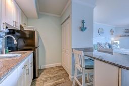 9550 Shore Dr.  photo 4