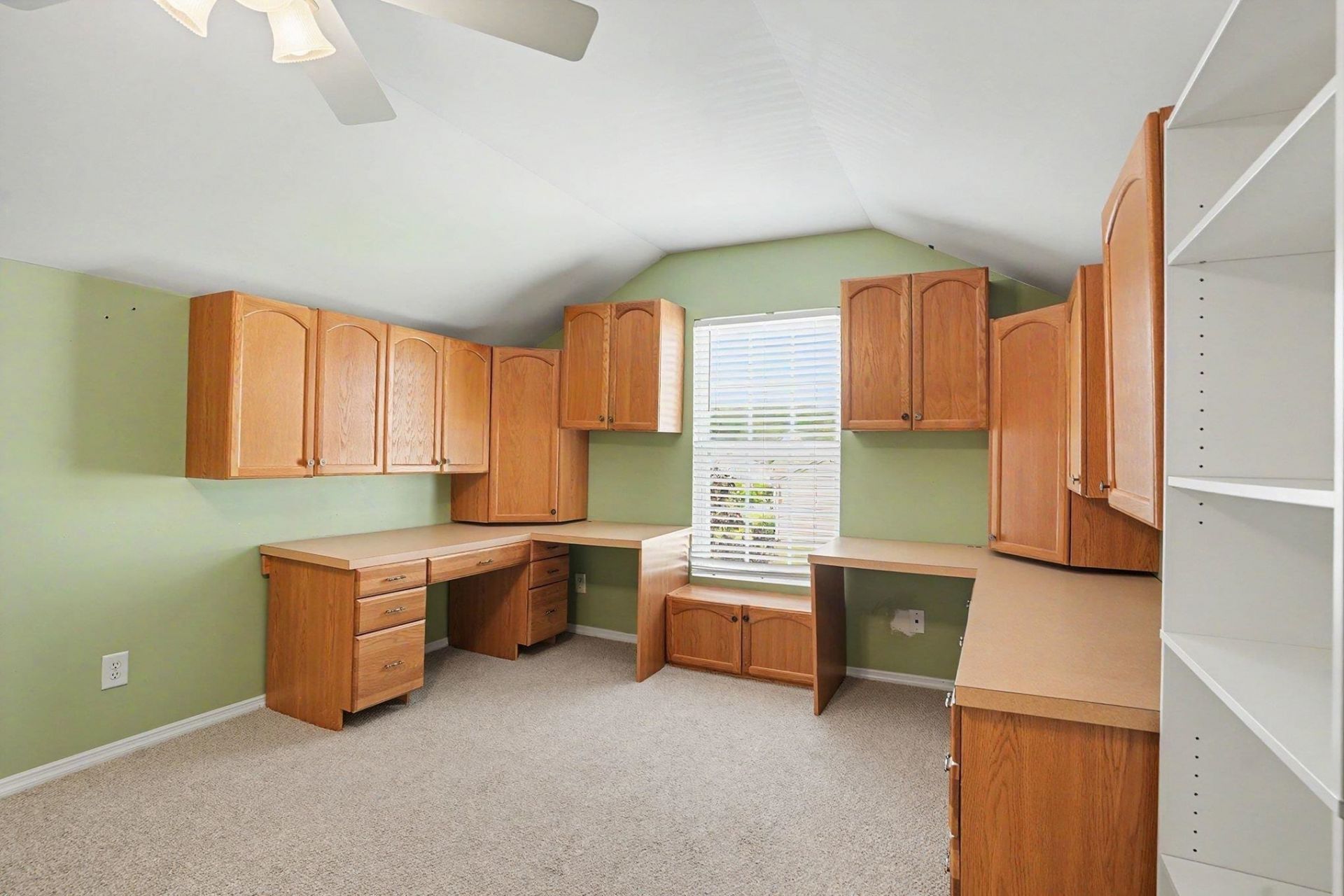 420 Bellegrove Dr. Photo 14