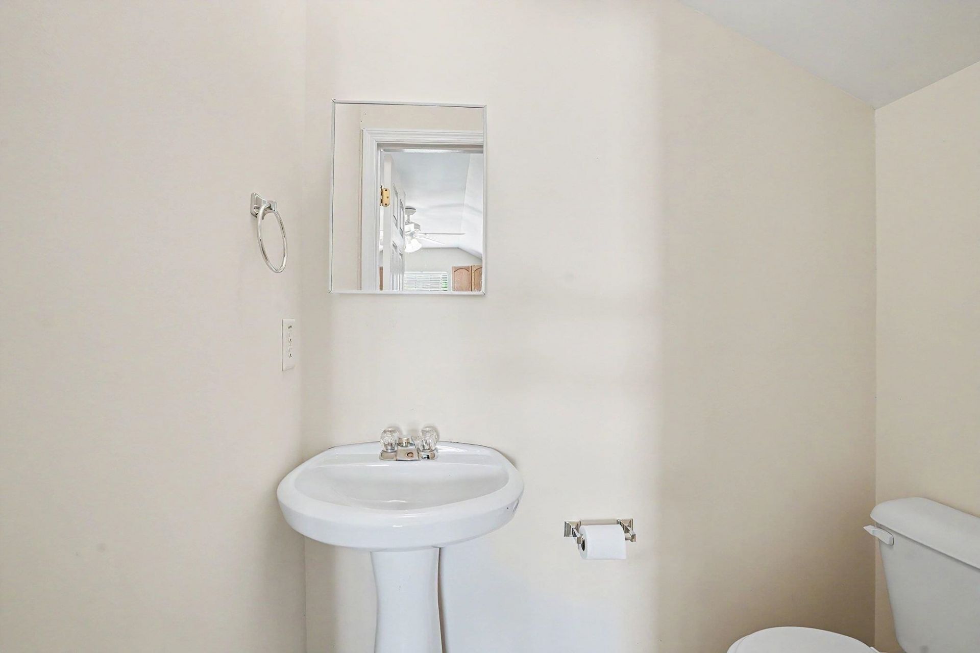 420 Bellegrove Dr. Photo 16