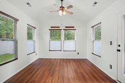 420 Bellegrove Dr. photo 4
