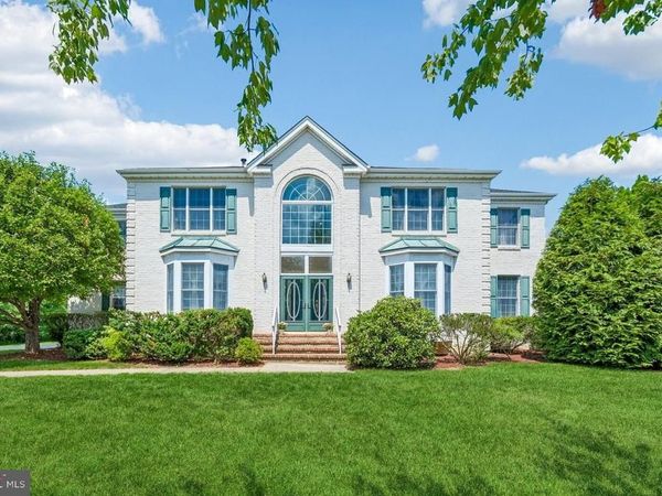 2 CHAMBERLIN COURT, CRANBURY, NJ 08512