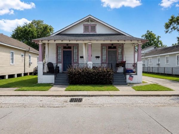 429 CHALMETTE Street , Harvey, LA 70058