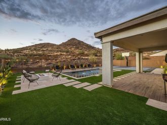 2110 E FALLEN LEAF Lane Phoenix, AZ 85024