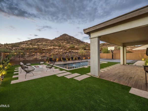 2110 E FALLEN LEAF Lane, Phoenix, AZ 85024