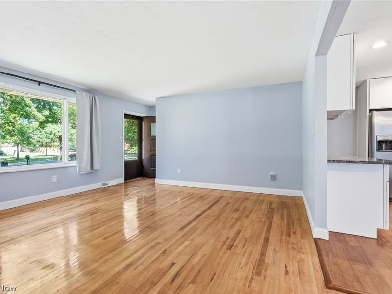 8985 Big Creek Parkway, Strongsville, OH 44149 Photo 13