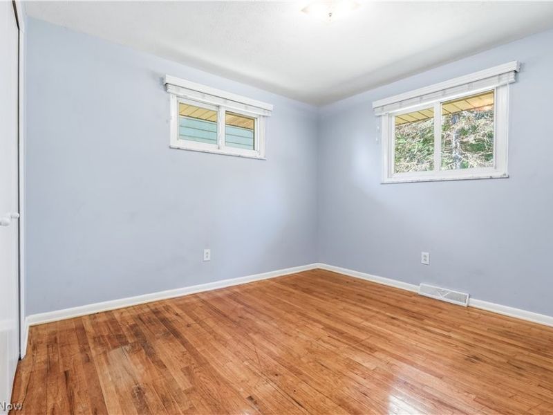 8985 Big Creek Parkway, Strongsville, OH 44149 Photo 17